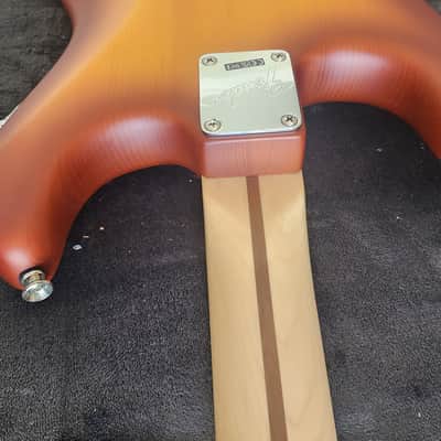 Fender Performer 2024 - Spruce - Honey Burst image 10