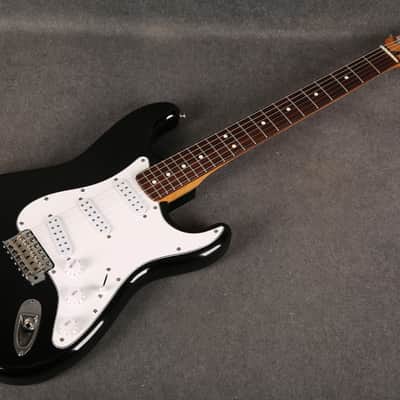 Fender Mexican Standard Stratocaster - Black - 2nd Hand (165666) image 10