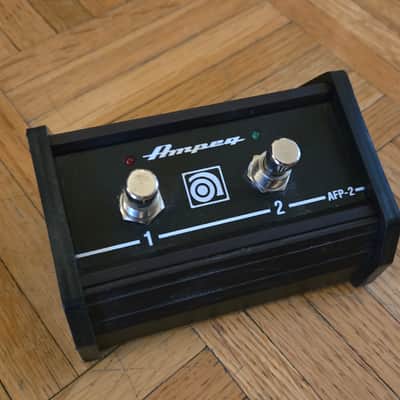 Ampeg SVT-2 PRO 300-Watt Rackmount Bass Amp Head 1999 - 2006 - Black image 5