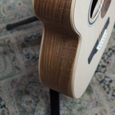Larrivee Custom 00-40-FW Flamed Austrian Walnut with Moonwood Top image 6
