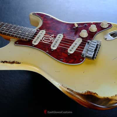 Fender Stratocaster Vintage White Made in USA Aged Relic image 6