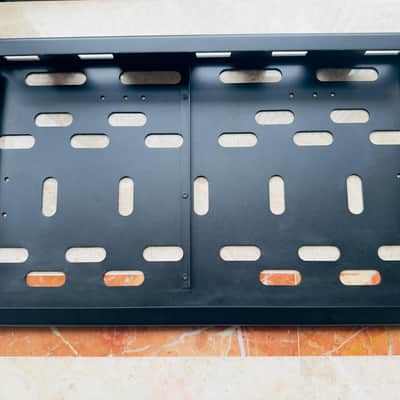 Voodoo Lab Dingbat Medium Pedalboard with Case and Dingus image 2