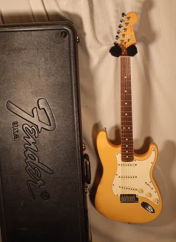 Fender American Standard Stratocaster Vintage White / Butterscotch electric guitar with case vintage 1984-88 AS-IS image 1