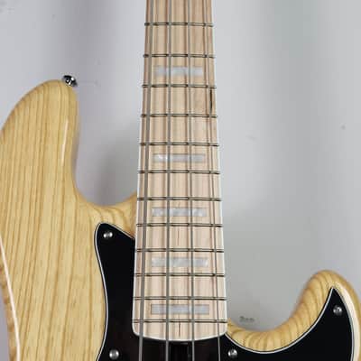 2018 Lakland Skyline Darryl Jones DJ-4 - Natural image 9