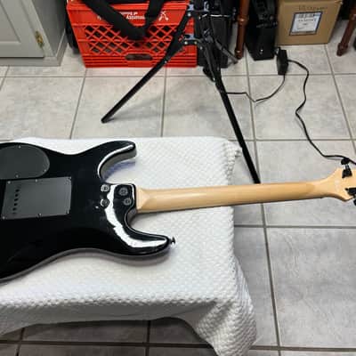 Dean Vendetta electric guitar Tremelo, 3 pickups. image 6