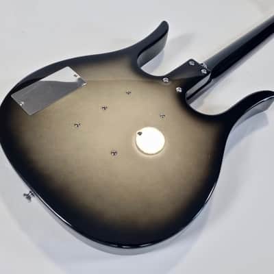 Danelectro Longhorn 3-Pickups Blackburst image 18