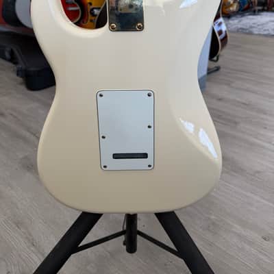 Fender FSR Mahogany Blacktop Stratocaster HHH 2019 - Olympic White image 3