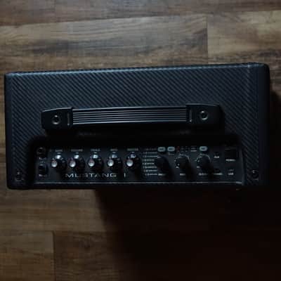 Fender Mustang I 20-Watt 1x8" Modeling Guitar Combo 2010 - 2012 image 2