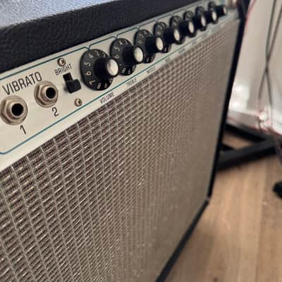 Fender Twin Reverb 2-Channel 135-Watt 2x12" Guitar Combo 1977 - 1981 - Silverface image 8