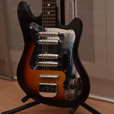 Teisco / Kawai Hertiecaster – vintage 1960s 4-pickup Stratocaster guitar Japan Gitarre image 2