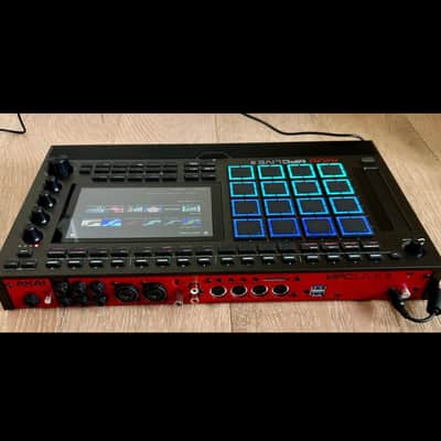 Akai MPC Live III Standalone Sampler / Sequencer 2025 - Present - Black image 3