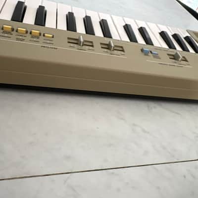 Yamaha Porta Sound PS-300 image 10