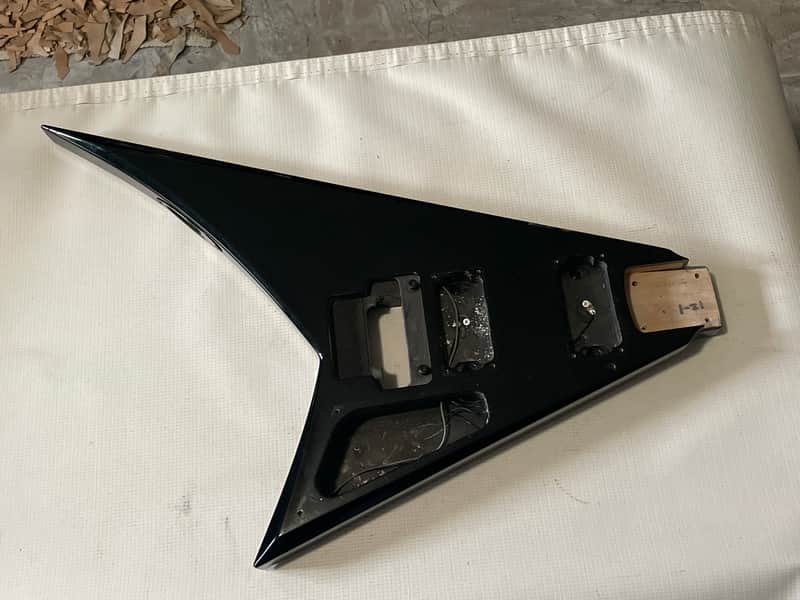 2000's MIJ Jackson RR3 RR Rhoads V Black Guitar Body Floyd Tremolo Ready image 1