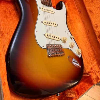 Light Relic Fender American Vintage II '61 Stratocaster 2024 - 3-Color Sunburst image 3