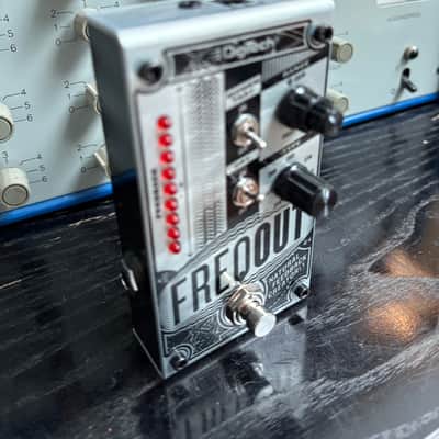 DigiTech FreqOut Natural Feedback Creator 2010s - Silver/Black image 2