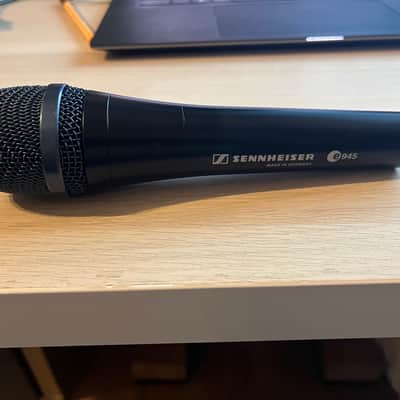Sennheiser e935 Handheld Cardioid Dynamic Vocal Microphone 2003 - Present - Black