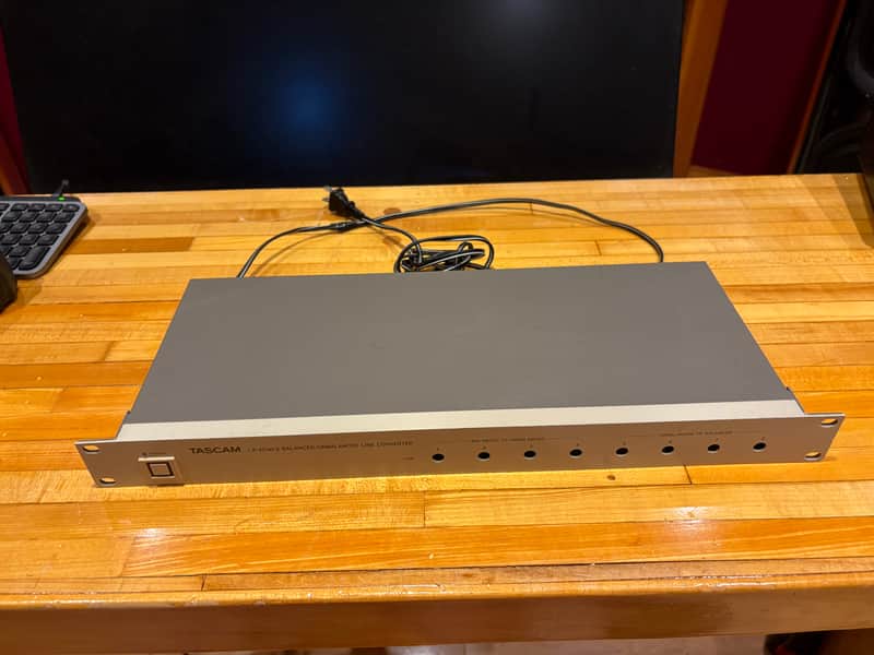 TASCAM LA-40mkII
