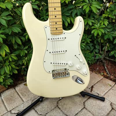 Fender American Standard Strat Stratocaster Olympic White *UNPLAYED* 2011 image 8