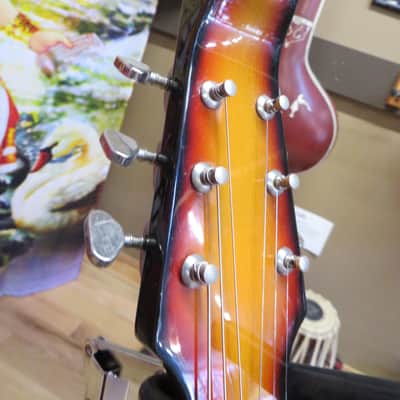 Burns Baldwin arch top 1968 - cherry sunburst image 3