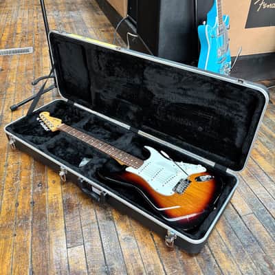 Fender Player Stratocaster Electric Guitar 2021 3-Color Sunburst w/Gator Hard Case image 10