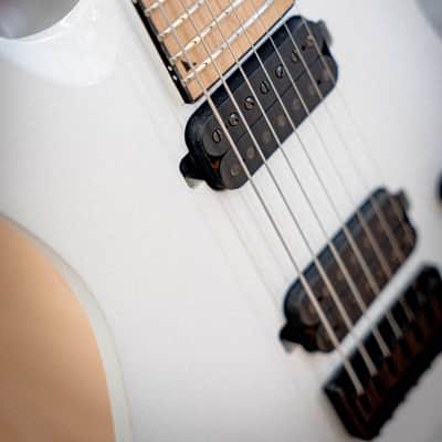 Jackson X Series SLATHX-M 3-7 Soloist Snow White image 5