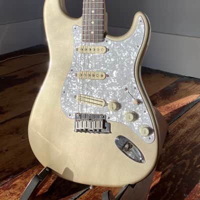 1997 Fender Roadhouse Stratocaster - Made in USA - Shoreline Gold - with DiMarzio DP188 bridge pickup & OHSC image 1