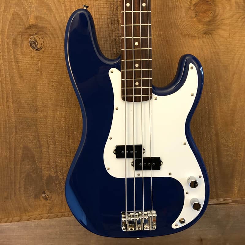 2002年製Squier Precision Bass ケース付き Squier by Fender Affinity P-Bass Precision Bass Guitar Blue 2002