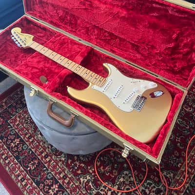 Fender FSR American Special Stratocaster with Matching Headstock 2017 - Aztec Gold image 14