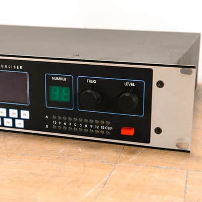 Klark Teknik DN3600 Programmable Graphic Equalizer CG01XTP image 2
