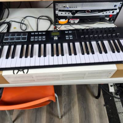 Arturia KeyLab Essential 61 MkIII MIDI Controller 2023 - Present - Black image 11