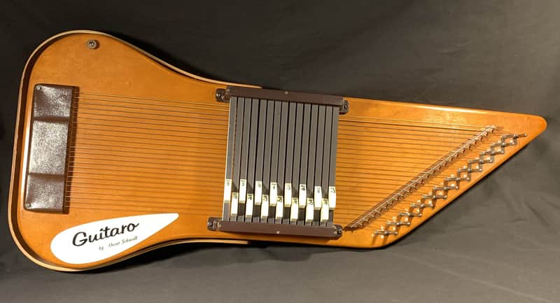 Vintage 1967 Oscar Schmidt Model 55 15-Chord 'Guitaro' Autoharp image 1