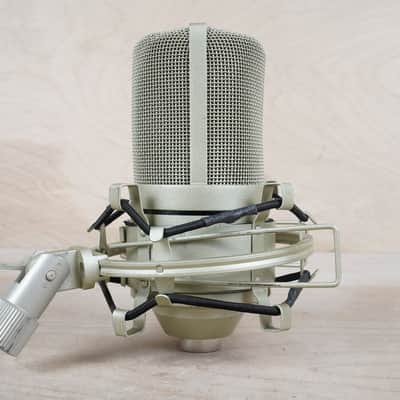 MXL 990 Condenser Microphone w/ Shockmount image 8
