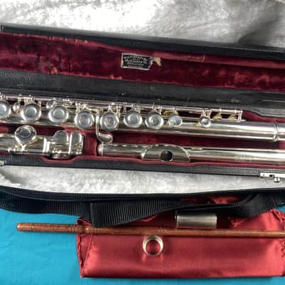 Wm S Haynes-Commercial Model Flute-Made 1943-Overhauled-Original Case and Extras image 3