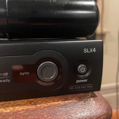 Shure SLX4 Wireless Receiver and Beta 87A Wireless Microphone 2020 - Black Bild 3