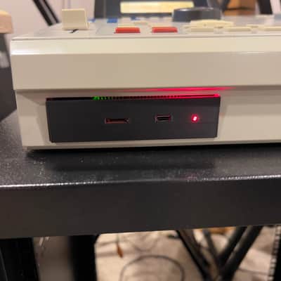 Akai MPC2000XL MIDI Production Center 2000 - 2005 - Grey image 2