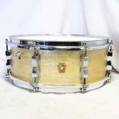 Immagine LUDWIG 1965 JAZZ FESTIVAL No. 908P 14x5 White Marine Pearl Radick Snare Drum [228504] (08/03) - 1