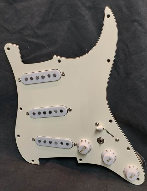 Rock'n R Guitars Loaded SSS for Strat Pickguard W/GM Alnico 5 62z's & Mods 2026 - Cotton image 1