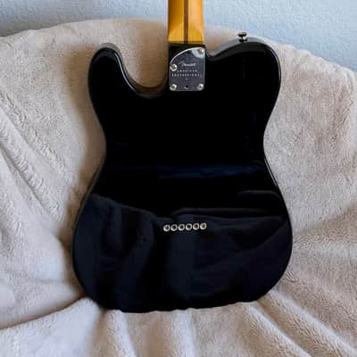 Fender American Professional II Telecaster with Maple Fretboard 2025 - Black image 2