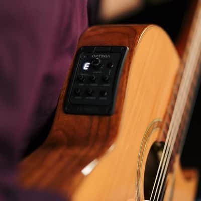 Signature Series Ben Woods Solid Top Thinline Crossover Acoustic-Electric Nylon Classical Guitar w/ Bag