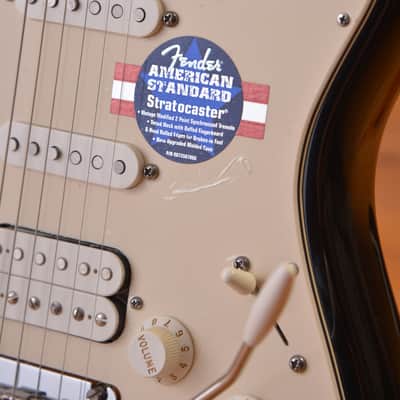 Fender American Standard Stratocaster HSS with Maple Fretboard 2010 - 3-Colour Sunburst image 5