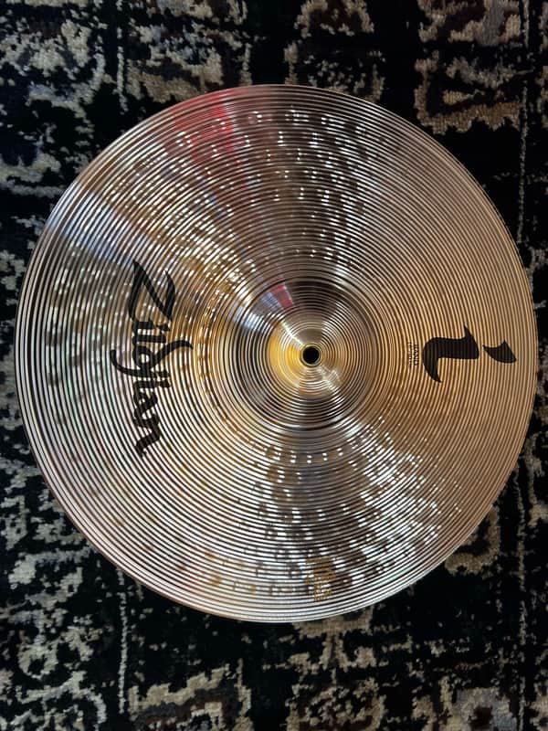 (MINT) Zildjian 16" I Family Band Cymbal - Traditional image 1