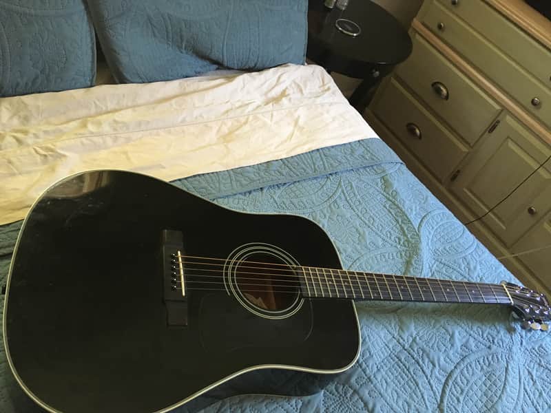 Washburn acoustic guitar 1995 Black Dreadnought D10B image 1