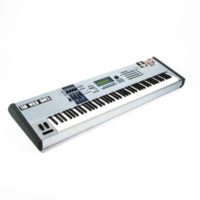 Yamaha Motif Owned by Travis Barker image 3
