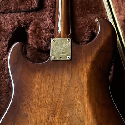1983 Fender Elite Stratocaster Walnut Body & Neck Excellent with Original Case image 12