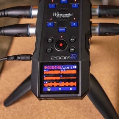 Zoom H6essential 6-Track 32-Bit Float Portable Audio Recorder with Zoom BTA-1 Bluetooth Adapter image 5