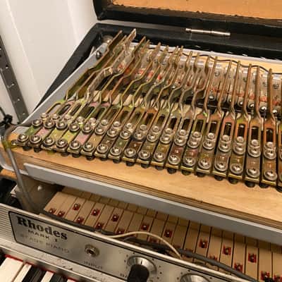 Fender Rhodes Mk.1 1978 w/ Lid + Flight Case. Free S England Delivery image 14