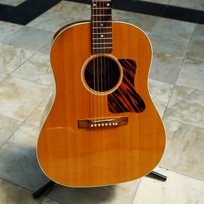 Gibson J-35 in Antique Natural (2015/16) image 5
