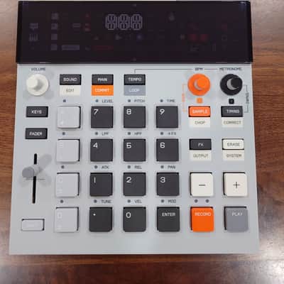 Teenage Engineering EP–133 K.O. II sampler with soft bag image 3