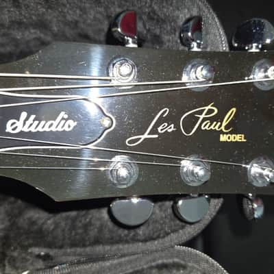 Gibson Les Paul Studio without Fretboard Binding 2022 - Wine Red image 8