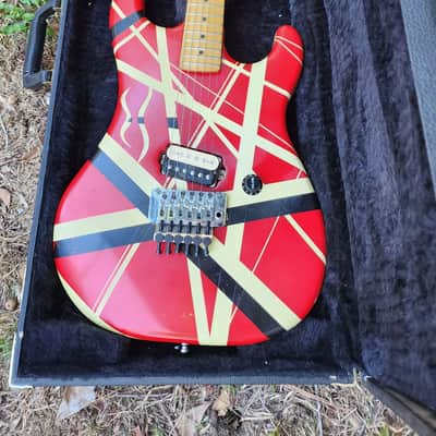 Kramer Baretta 1983 - 1989 - Red Paul Unkert UNK 5150 84 VH Striped USA image 2